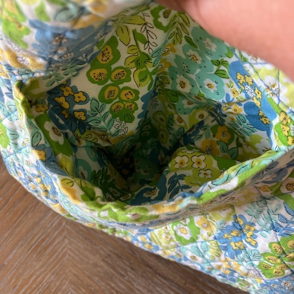 Vera Bradley Tote Bag Retired English Meadow Pattern - Picture 5 of 10